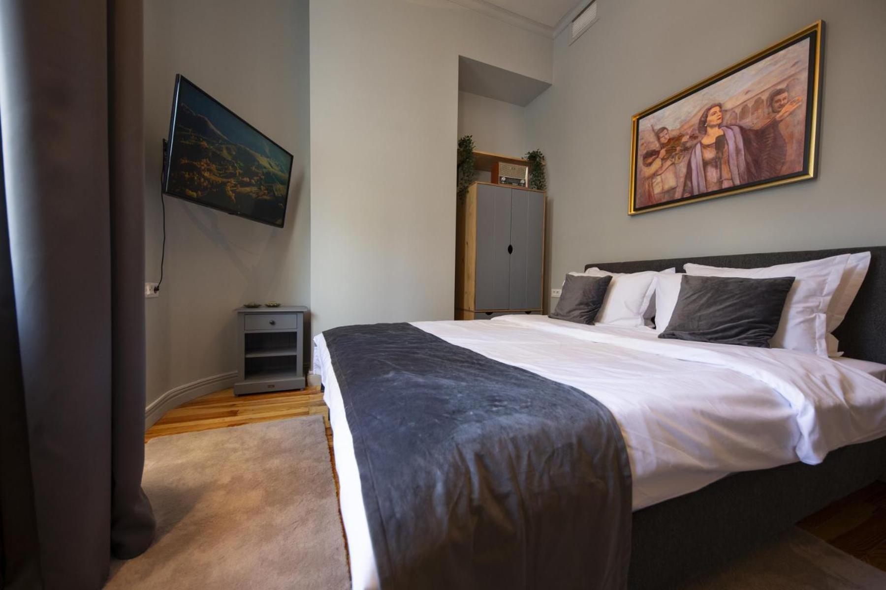 Athenaeum Spacious& Cozy 1Br Prime Location W Balcony Bukarest Exteriör bild