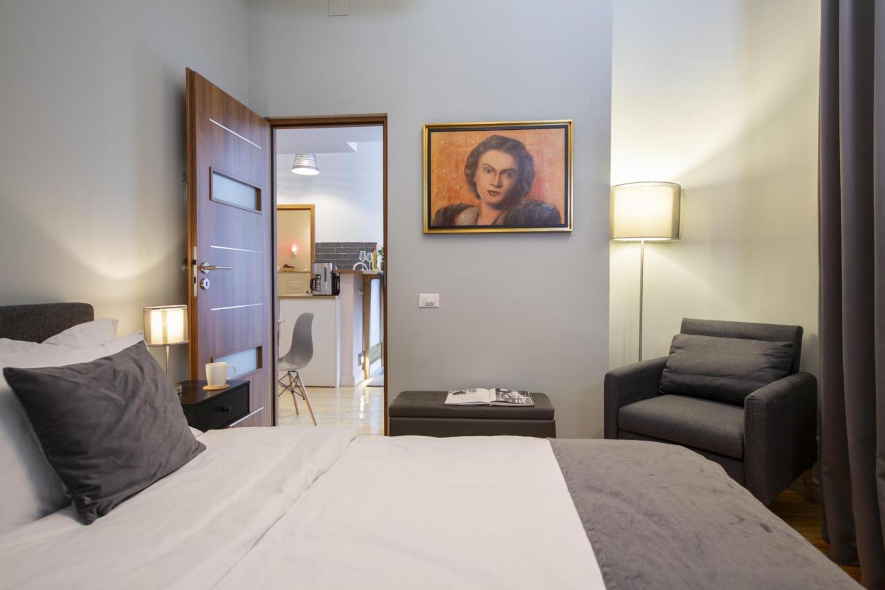 Athenaeum Spacious& Cozy 1Br Prime Location W Balcony Bukarest Exteriör bild